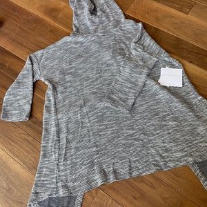 BRAND NEW Beyond Yoga 3/4 length Split-back Hoodie